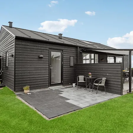 Nice Home In Frørup With Kitchen Feriehus Frorup